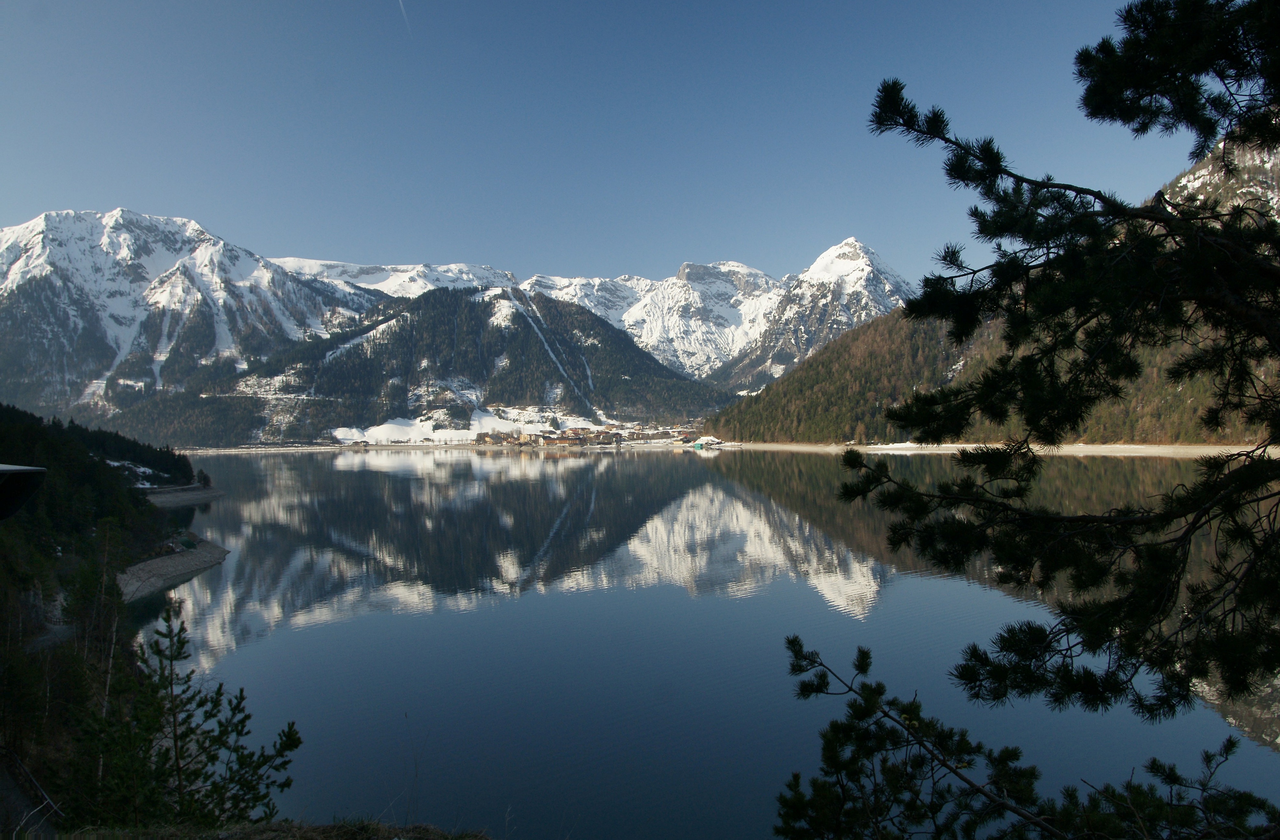 Achensee lake and the Karwendel mountains in Tyrol